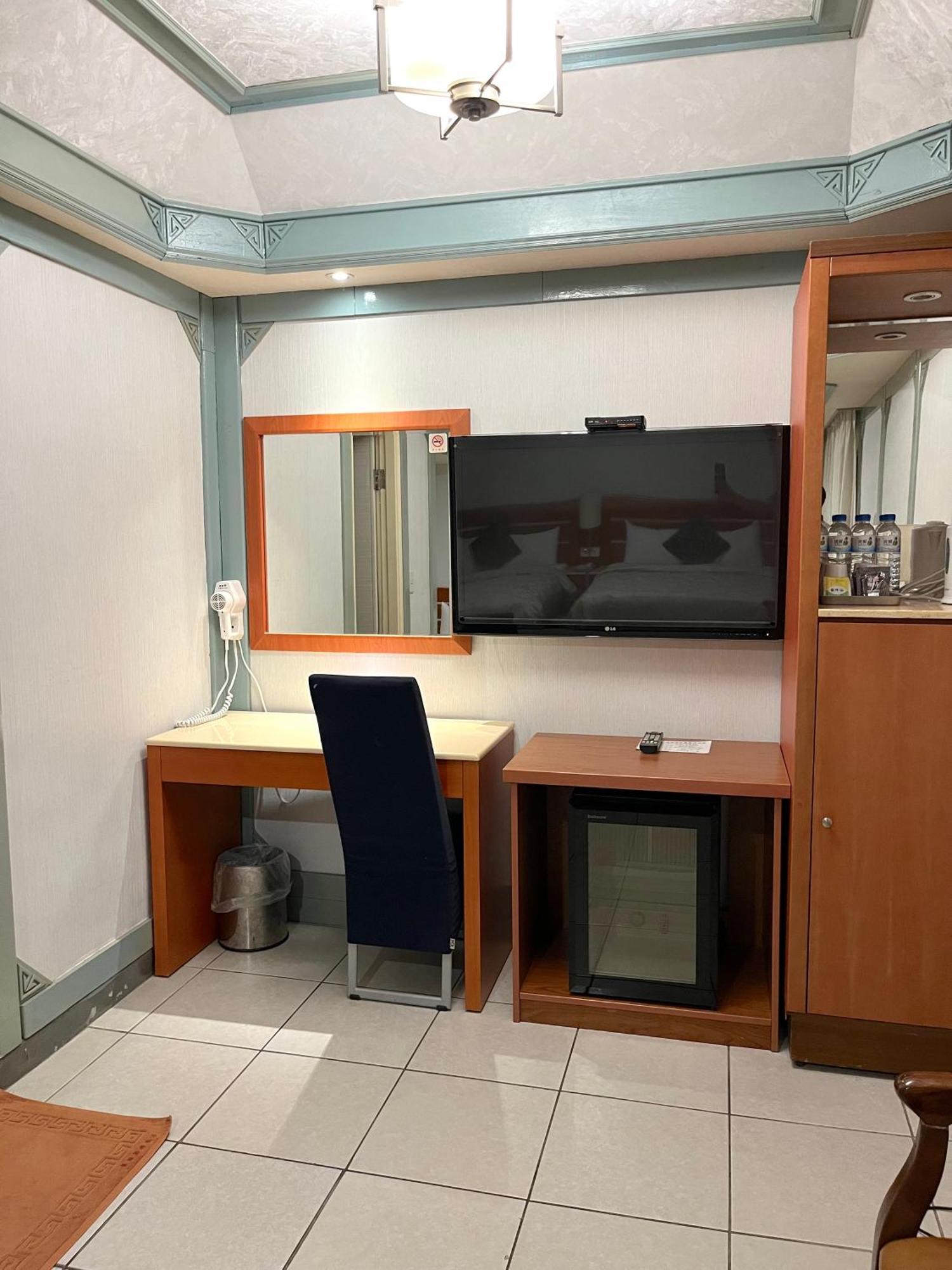 Hua Guo Hotel Keelung Quarto foto